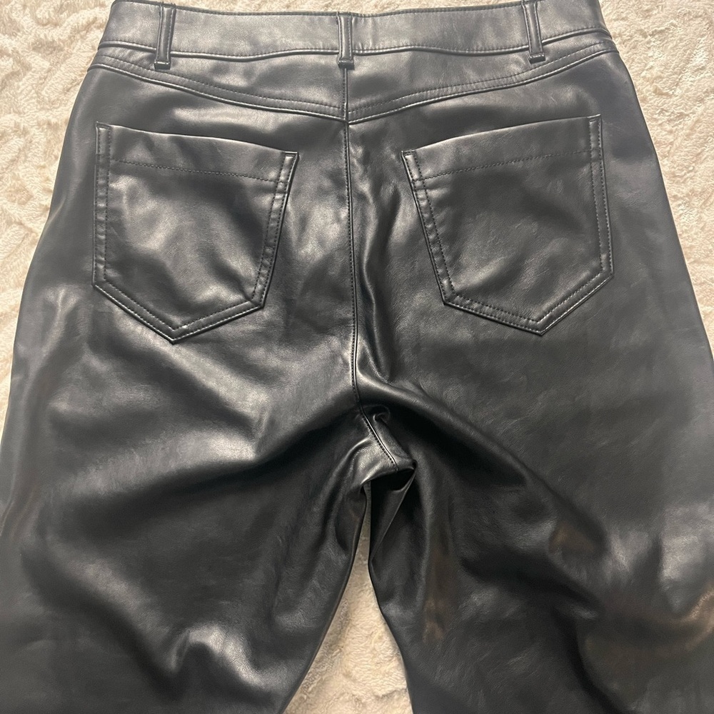 Old Navy Black Faux Leather Pants size 8 wide leg - Picture 2 of 6
